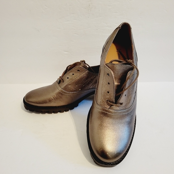 Johnston & Murphy Shoes - Johnston & Murphy Alice Brogue Leather Oxford Shoes , Size 9